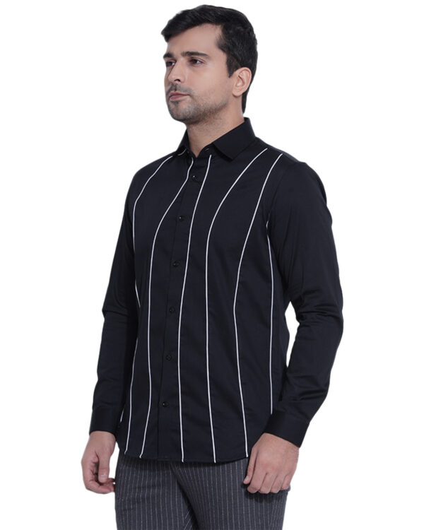 Abkasa Colt Shirt: A Classic Black & White Cotton Shirt With Asymmetrical Design