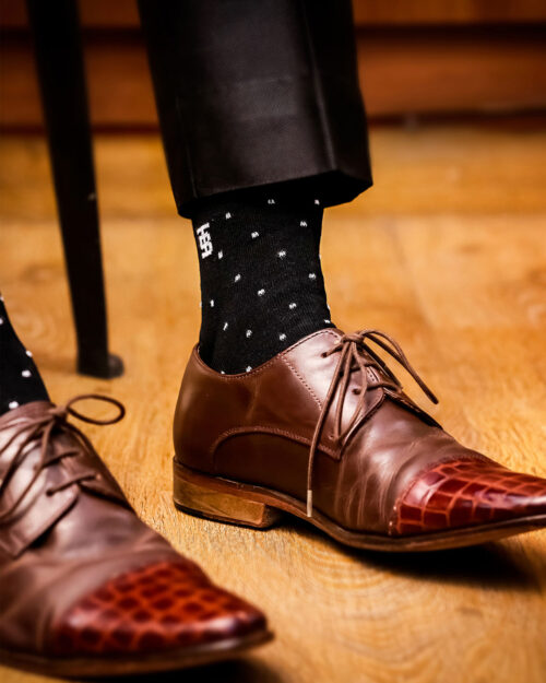 The-Classic-Black-Edition-Luxury-Men-Socks-Shenaro_Lifestyle-TSB015-2
