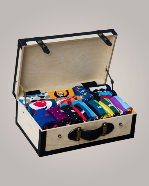 The-Ultimate-Collection-Luxury-Men-Socks-Shenaro_Lifestyle-TSB008-1