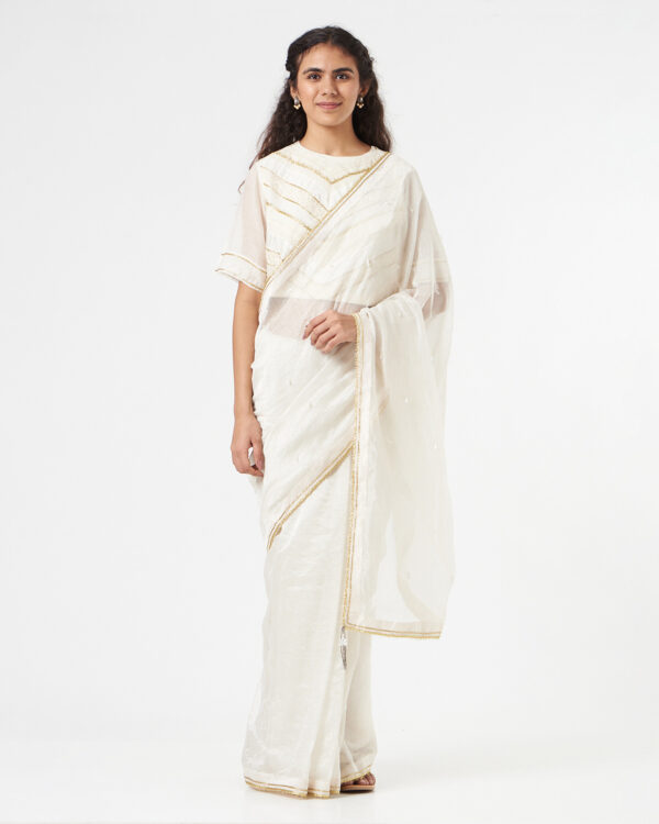 Ahmev Brings You The World’S Finest Designer Simple Saree s.