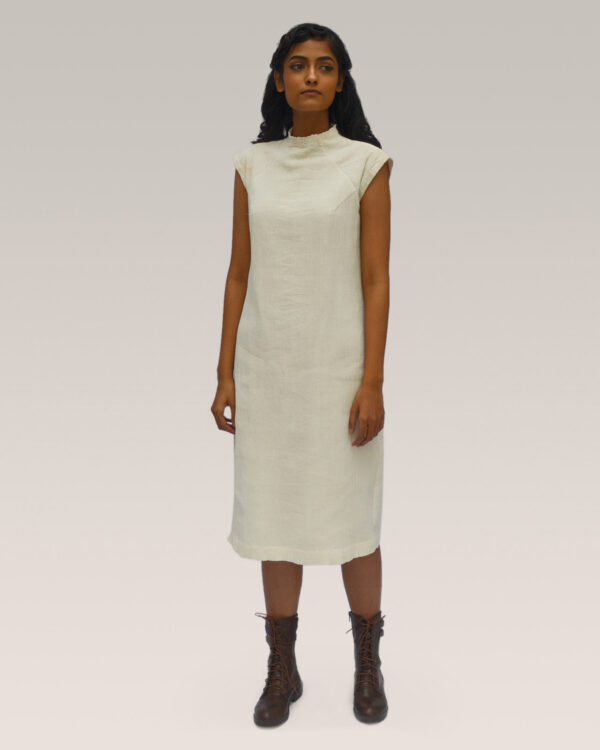 Luxurious Style with Ahmev’s Straight Fit Dress in Crinkled Cotton